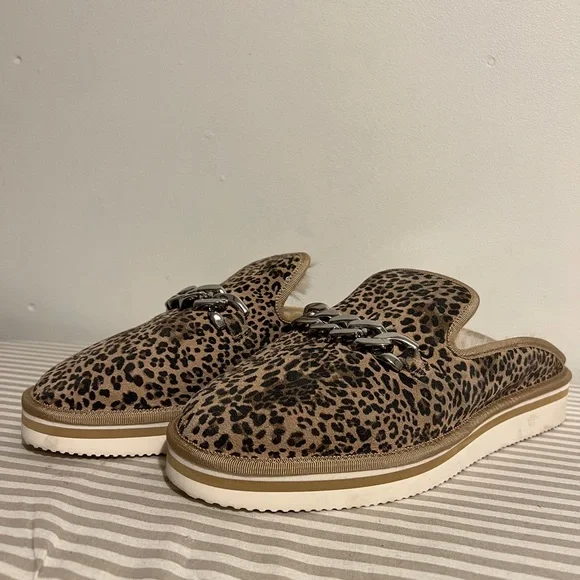 DOLCE VITA Haiden Womens Leopard Suede Slippers - Picture 4 of 14